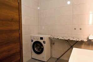 Interior - Viviani Court 2bd Modern Apt Xewkija Gozo (Xewkija)