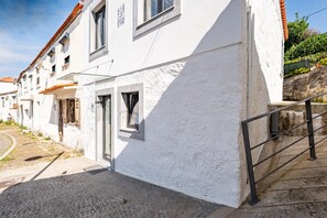 Exterior detail - Douro View Charming Apartment Duplex by YourHost (Valbom)