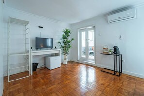 Interior - Oporto Maria Pia With Terrace Suite 4 (Oporto)