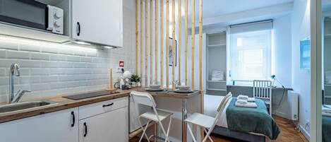 Fridge, microwave, coffee/tea maker, electric kettle