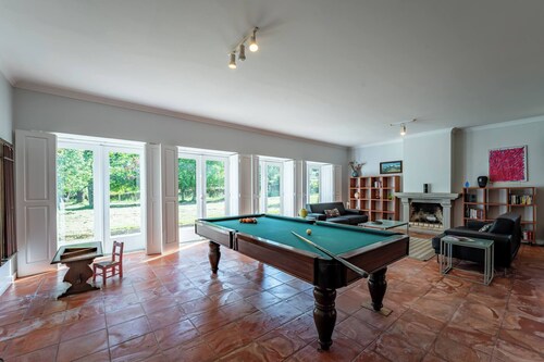 Casa das Pintoras Garden and Pool