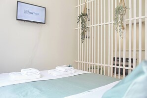 1 bedroom, iron/ironing board, free WiFi, bed sheets - Classy Urban Life Studio Oporto (Oporto)