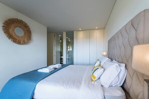 Iron/ironing board, free WiFi, bed sheets - Beach Apartment with Comfort and Soul (São Félix da Marinha)