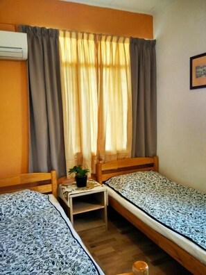 ห้องคลาสสิกสตูดิโอ, ระเบียง, วิวภูเขา