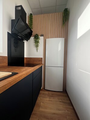 Private kitchen - La Récré, an atypical home in a former school building (Mortagne-sur-Sèvre)