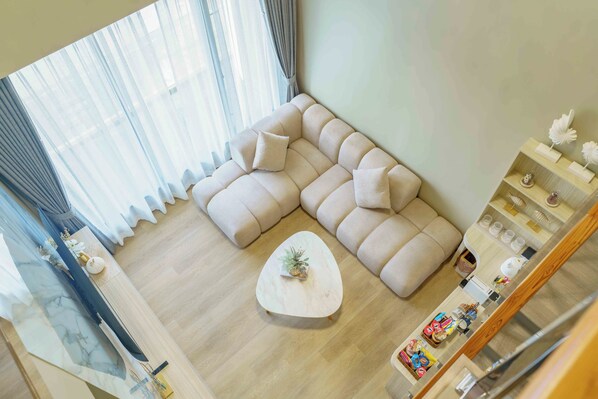 Duplex, Non Smoking, City View | Living area