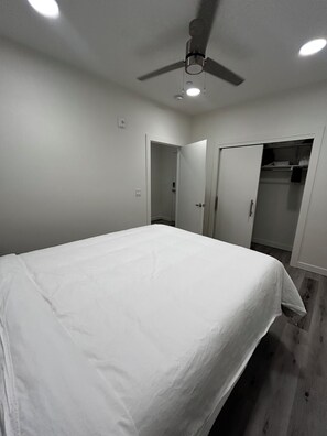 Room - Cozy 1-bedroom Loft with AC in downtown Salt Lake City (Salt Lake City)