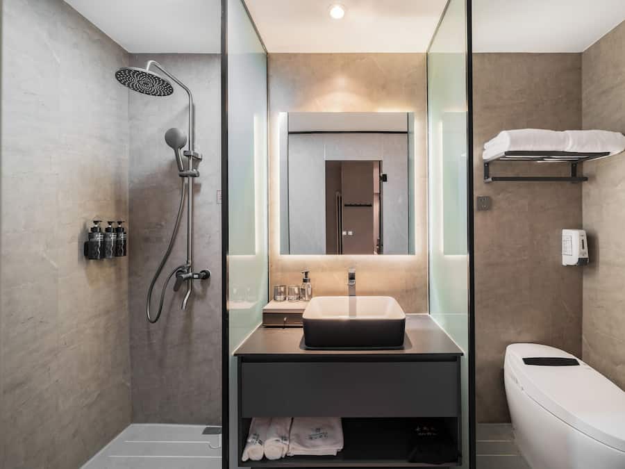 Shower, free toiletries, hair dryer, slippers