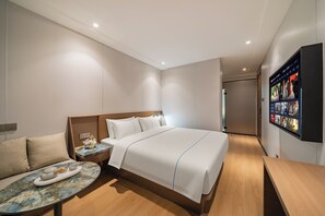 In-room safe, blackout drapes, soundproofing, iron/ironing board - DequanMjiudian (Beijing)