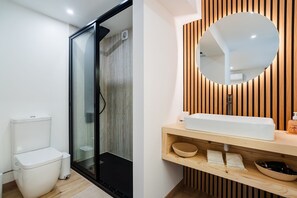 Shower, hair dryer - Cosy studio in Madeira (Campanário)