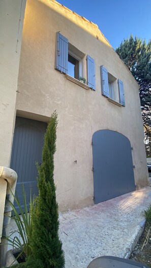 Exterior - Vrbo Property (Saint-Rémy-de-Provence)