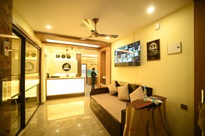 Lobby - ELORA'S INN (Siliguri)