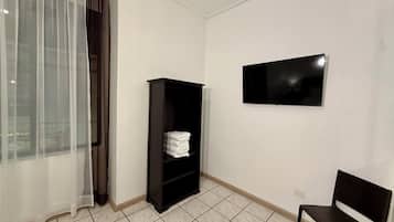 Suite superior | Escritorio, espacio para trabajar con un portátil, cortinas opacas