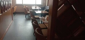 Dining - Hotel Royal Hillton (Paonta Sahib)