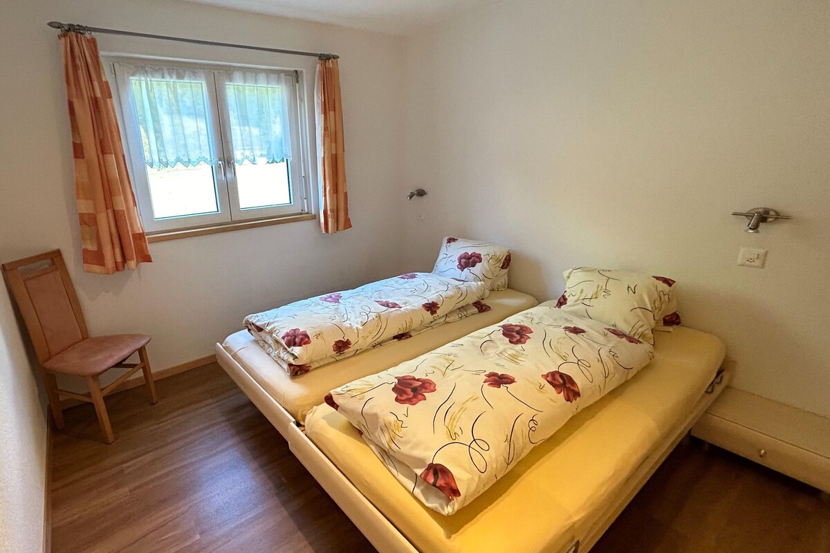 Deluxe Apartment, 2 Bedrooms | 7 bilik tidur, dilengkapkan perabot secara berasingan, cadar katil 