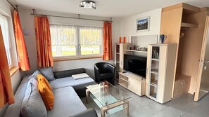 Classic Apartment, 2 Bedrooms | Living room - Bedroom Retreat in Saas Valley (Saas Grund)
