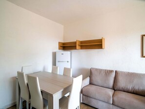 Classic Apartment, 3 Bedrooms | Living room - Apartment in Sardinia Near Stunning Beaches (Golfo Aranci)