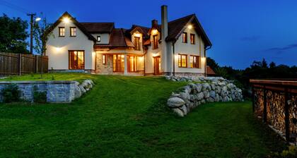 Villa in Varvazov With Garden Retreat