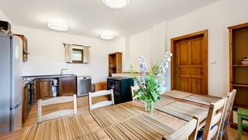 Deluxe Villa, 3 Bedrooms | Private kitchen | Fridge, microwave, oven, dishwasher