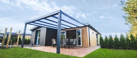 Deluxe House, 4 Bedrooms | Exterior