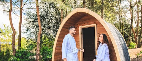 Deluxe House, 4 Bedrooms | Spa treatment
