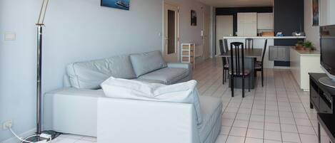Appartement Classique, 3 chambres | Salle de séjour