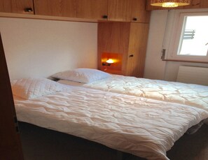Comfort Apartment, 2 Bedrooms - Apartment in Veysonnaz Near Ski Gondola (Veysonnaz)
