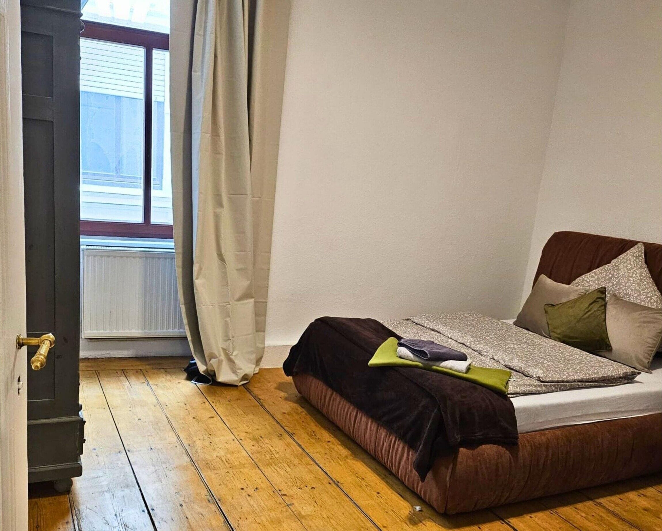 Classic-Apartment, 2 Schlafzimmer | 4 Schlafzimmer, individuell eingerichtet, Bettwäsche