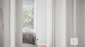 Een strijkplank/strijkijzer, gratis wifi