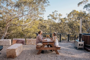 Outdoor dining - Tiny Wombat and Wallaby - Dural (Dural)