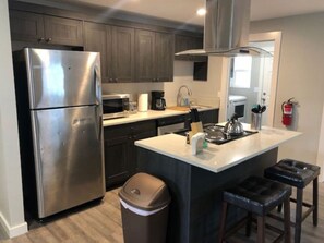 Private kitchen - 3143 Dover #4 · Modern Apartment High End Finishes & Washer/Dryer In-unit. (Longview)