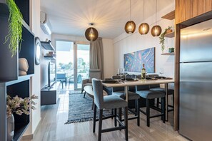 Apartment, 1 Double Bed, Kitchen, City View | Interior