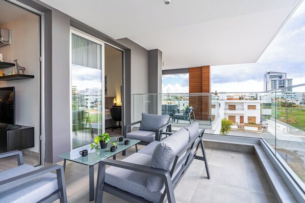 Apartment, 1 Double Bed, Kitchen, City View | Balcony
