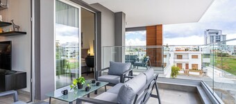 Sunshine 1-BR Apt. & Blacony in Larnaca