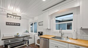 Fridge, microwave, oven, stovetop - Downtown Home & Studio Apt! Walk to Shops & Cafes! (Palmer)