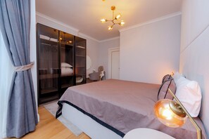 Room - One-Bedroom Residence in New Building with Free Parking - Elevator -Security (İstanbul)