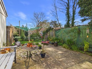 Terrace/patio - Swanpool Escape | 2 Bed | Parking (Falmouth)