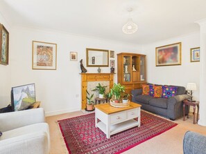 Living area - Swanpool Escape | 2 Bed | Parking (Falmouth)