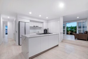 Lejlighed - 3 soveværelser - balkon | Privat køkken