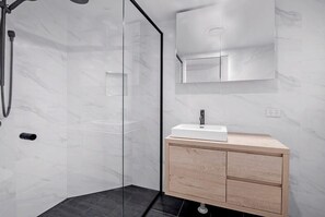 Apartment, 3 Bedrooms, Balcony | Bathroom - Coastal Luxe - Diamond Beach 168 (Mermaid Beach)