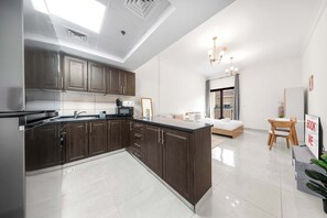 Interior - Free housekeeping visits during your stay - StayShort - Comfortable Studio in JVC that Sleeps 2 (JVC)