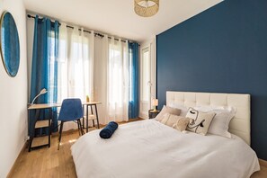 4 Schlafzimmer, Schreibtisch, Bügeleisen/Bügelbrett, Internetzugang