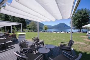 Outdoor dining - Porto Letizia Mascagni 1, Porlezza, Italy (Porlezza)