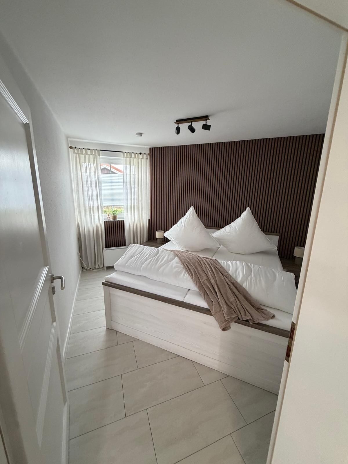 2 bedrooms, iron/ironing board