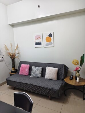 Living area - Cozy Shore Residences Staycation (Pasay)