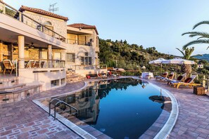 Pool - Epidavros Villas. Voukamvilia Retreat, Shared Pool (Nea Epidavros)