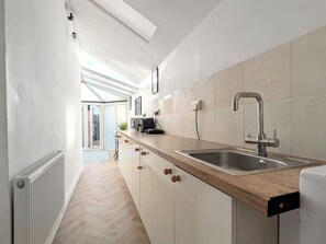 Private kitchen - Couples Hot Tub Retreat (Swindon, Wiltshire, Chippenham, Cirencester, Royal Wootton Bassett, Marlborough)
