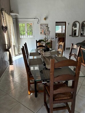 Dining - Charming 150m2 villa in the south with swimming pool (Magagnosc)