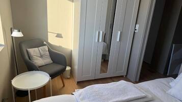 1 bedroom, iron/ironing board, internet, bed sheets