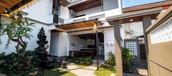 Gumitish Residence Singaraja